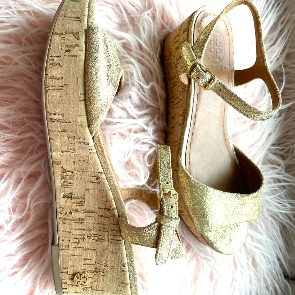 Tory Burch NEVER WORN Gold Wedge Sandals, Women’s Size 7